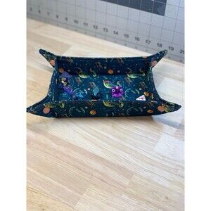 Snap-Up Dice Tray – Foldable Fabric Tray for TTRPGs - Alien Zone